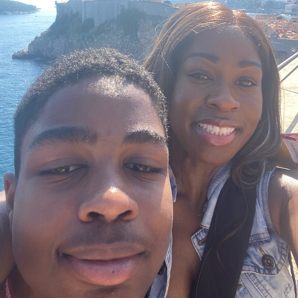 Meet your Posher, Nadia